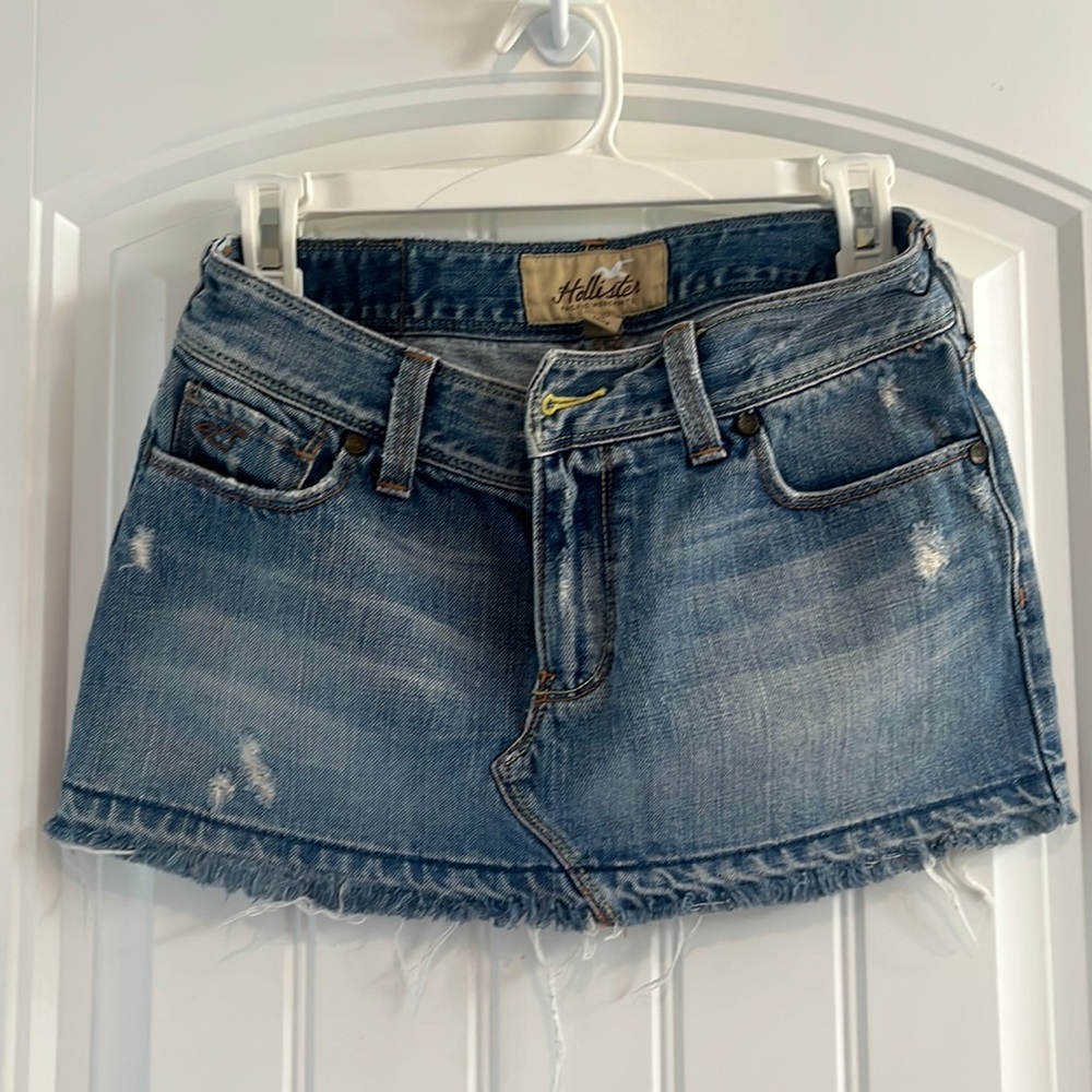 Size 3 Short Hollister Jean Skirt